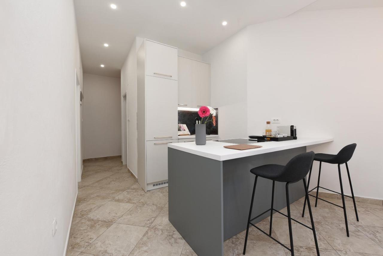 Malako Family Apartments 셀리네 외부 사진